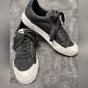 Rocket Dog Black and Gray Sneakers